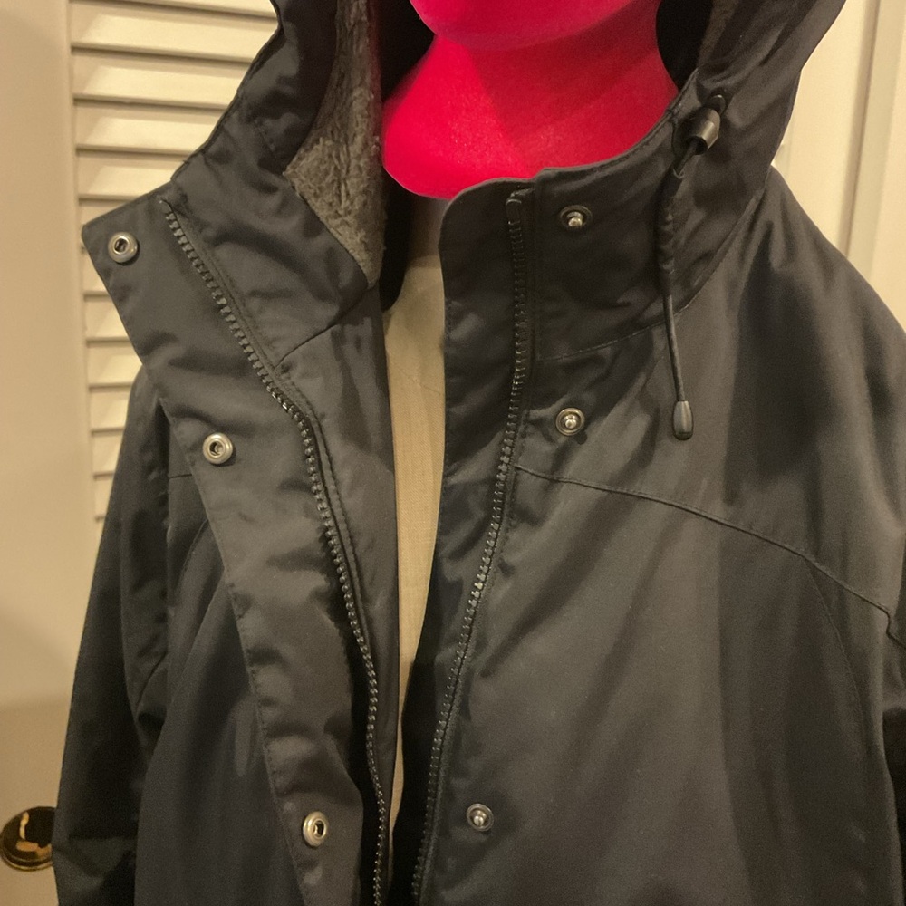 L.L. Bean Black Warm Warmer Jacket - Picture 2 of 12